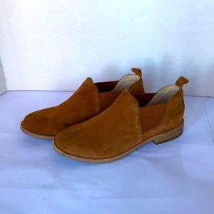 Clark’s Beige Loafer